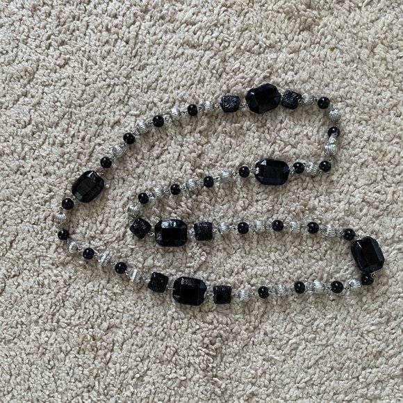 🌻 🌸 Black & Silver Chunky Long Necklace - Picture 8 of 8